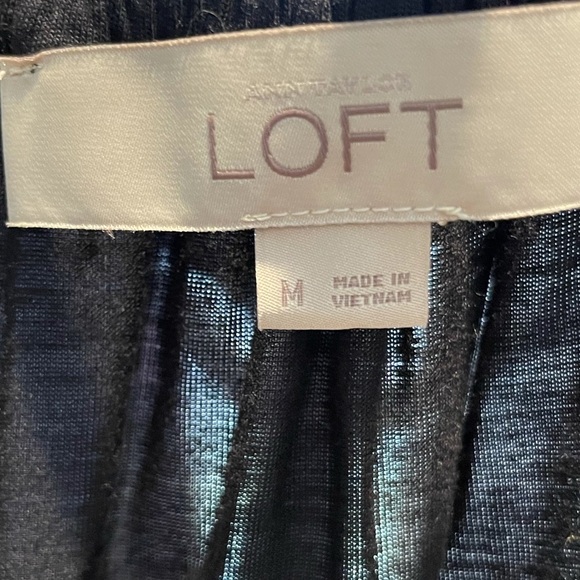 Loft cold shoulder M blouse t-shirt 🖤💫💋 - Picture 4 of 6